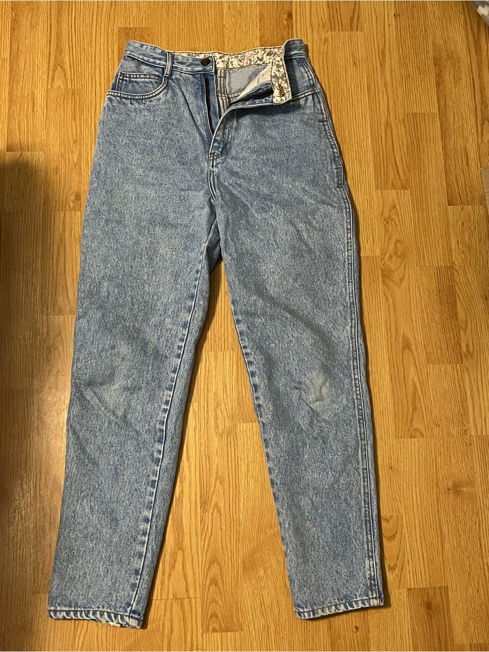 Vintage High-Rise Light Blue Women’s Jeans